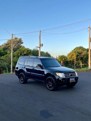 MITSUBISHI PAJERO FULL 3.2 HPE 4X4 16V TURBO INTERCOOLER DIESEL 4P AUTOMÁTICO MITSUBISHI PAJERO FULL 3.2 HPE 4X4 16V TURBO INTERCOOLER DIESEL 4P AUTOMÁTICO